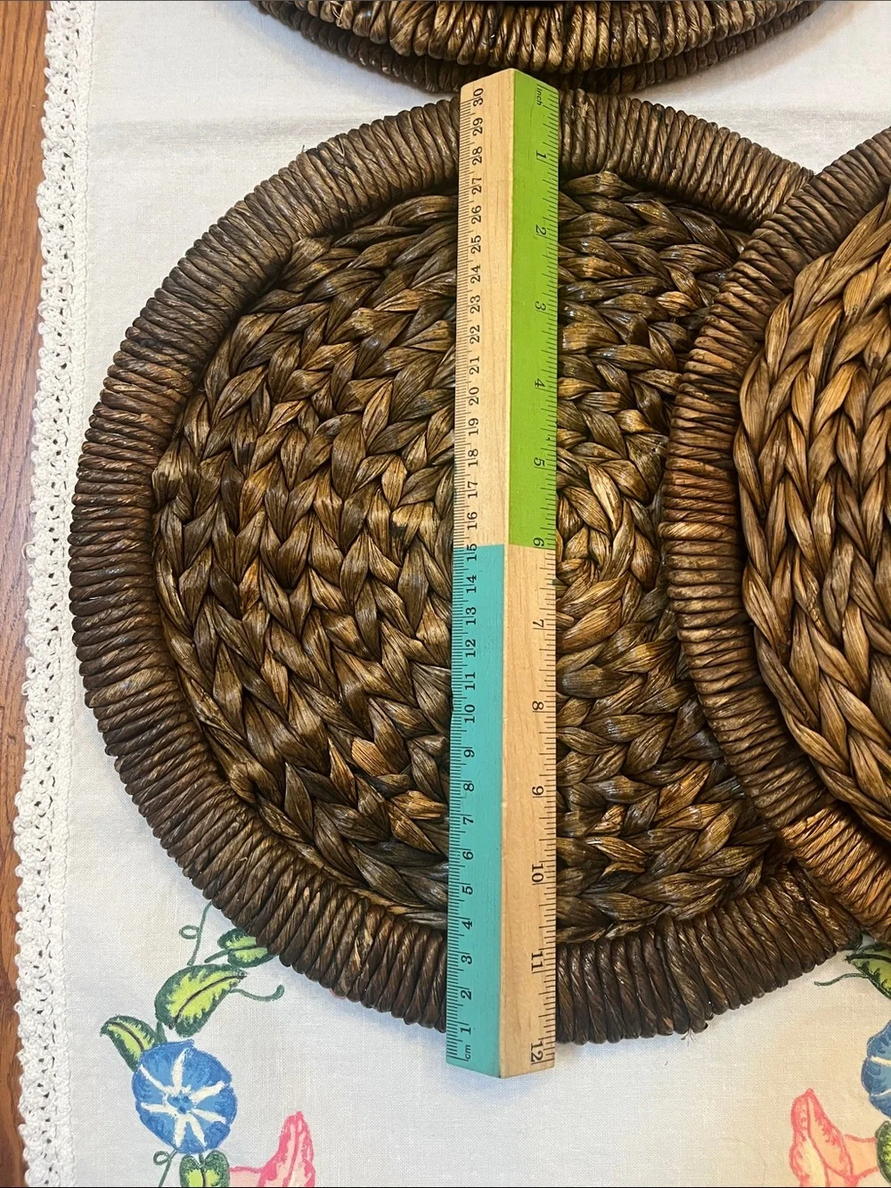 Woven Seagrass Round Charger Plates W/Dome Woven Lids - Set of 2, Natural Brown